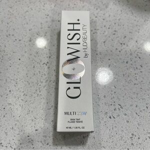 HUDA BEAUTY GLOWISH MULTIDEW SKIN TINT - 06 MEDIUM TAN (Full‎ Size/1.36oz/NWB)